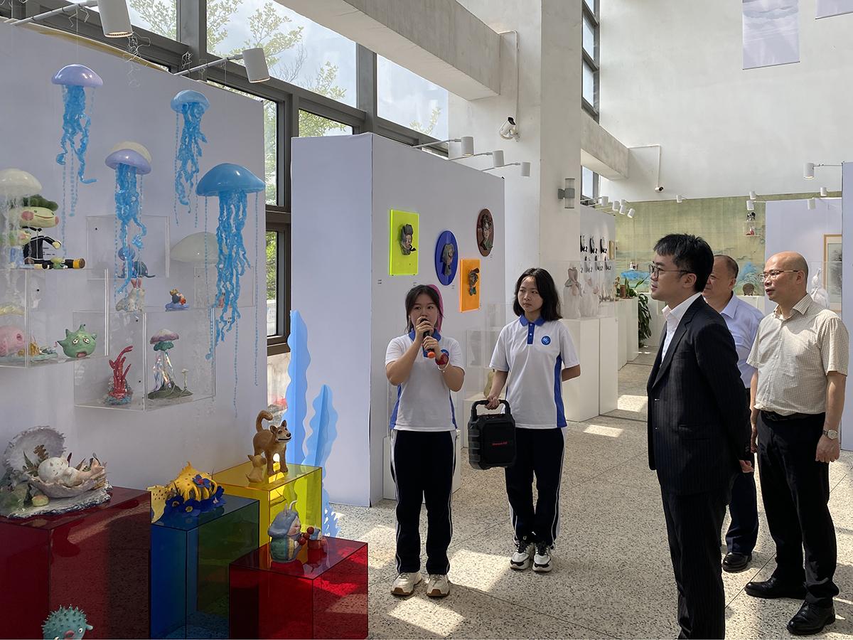 教育局副局長在深圳出席伊利沙伯中學的姊妹學校交流活動 (2023年5月18日)手機版