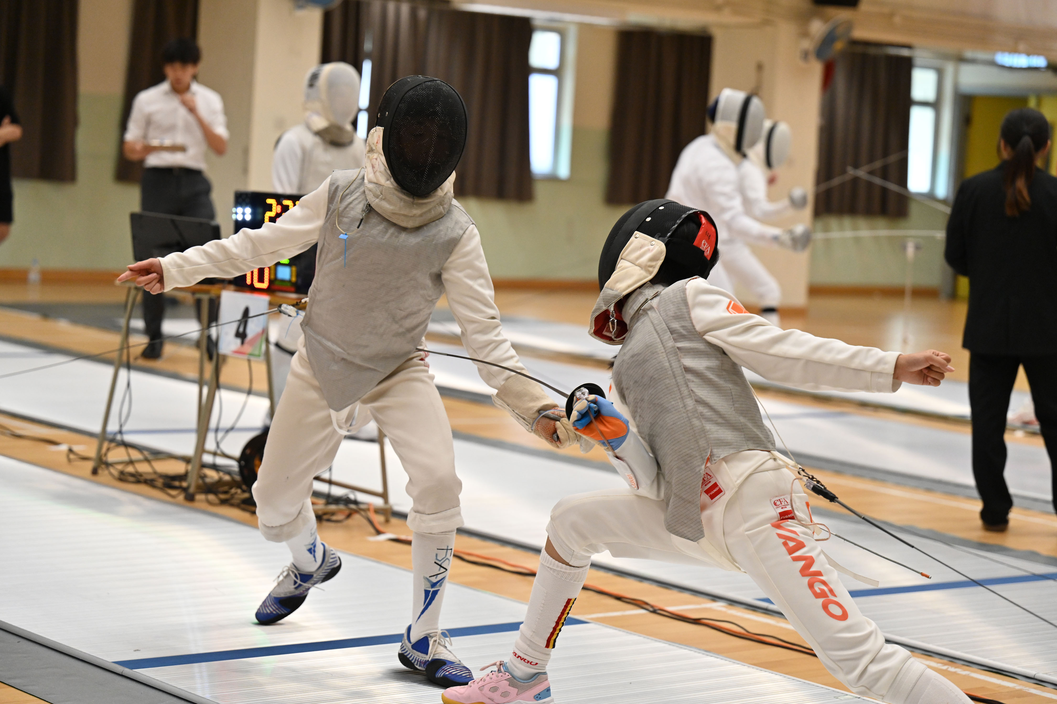 爭標組進行劍擊決賽。