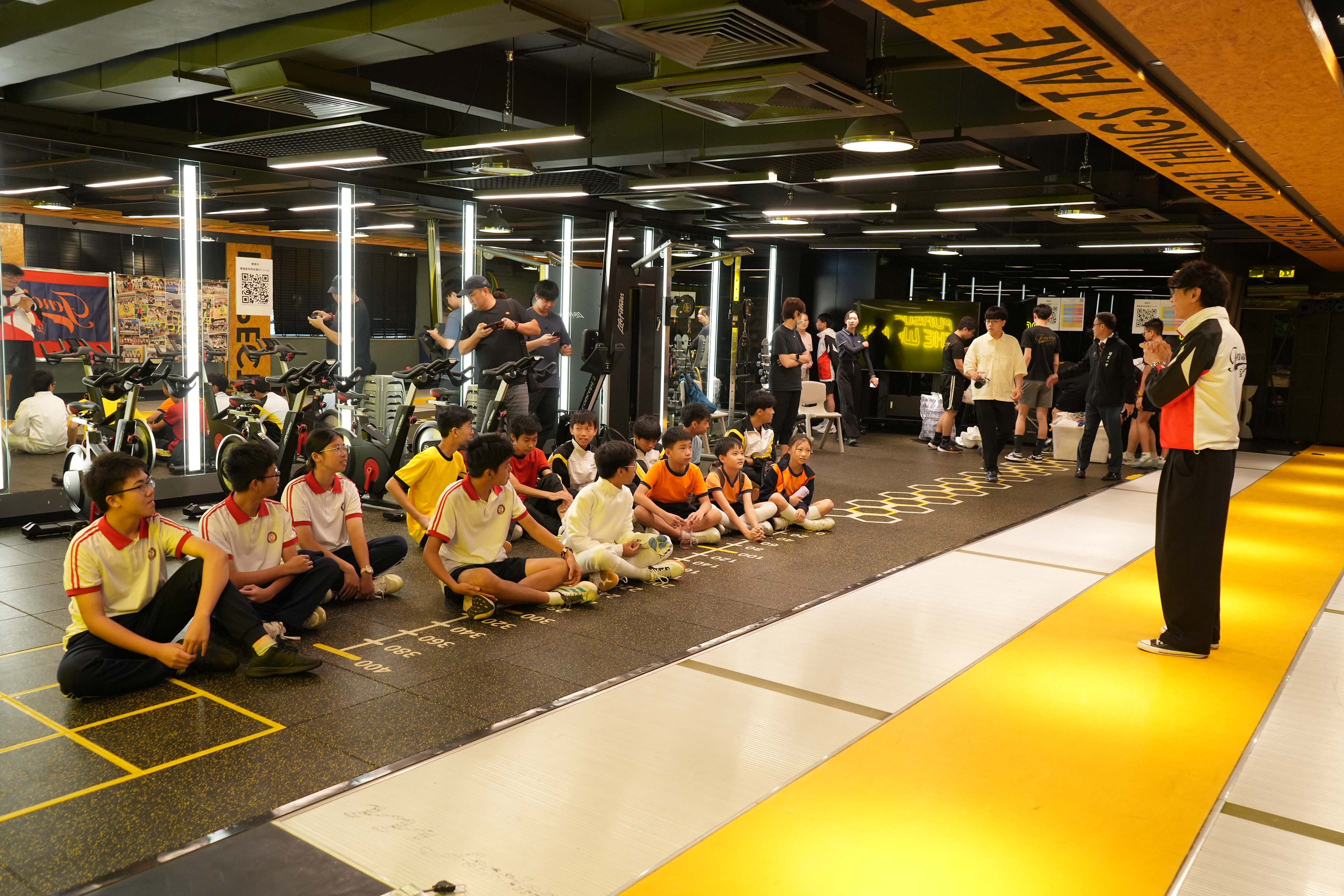 劍擊示範及講解。